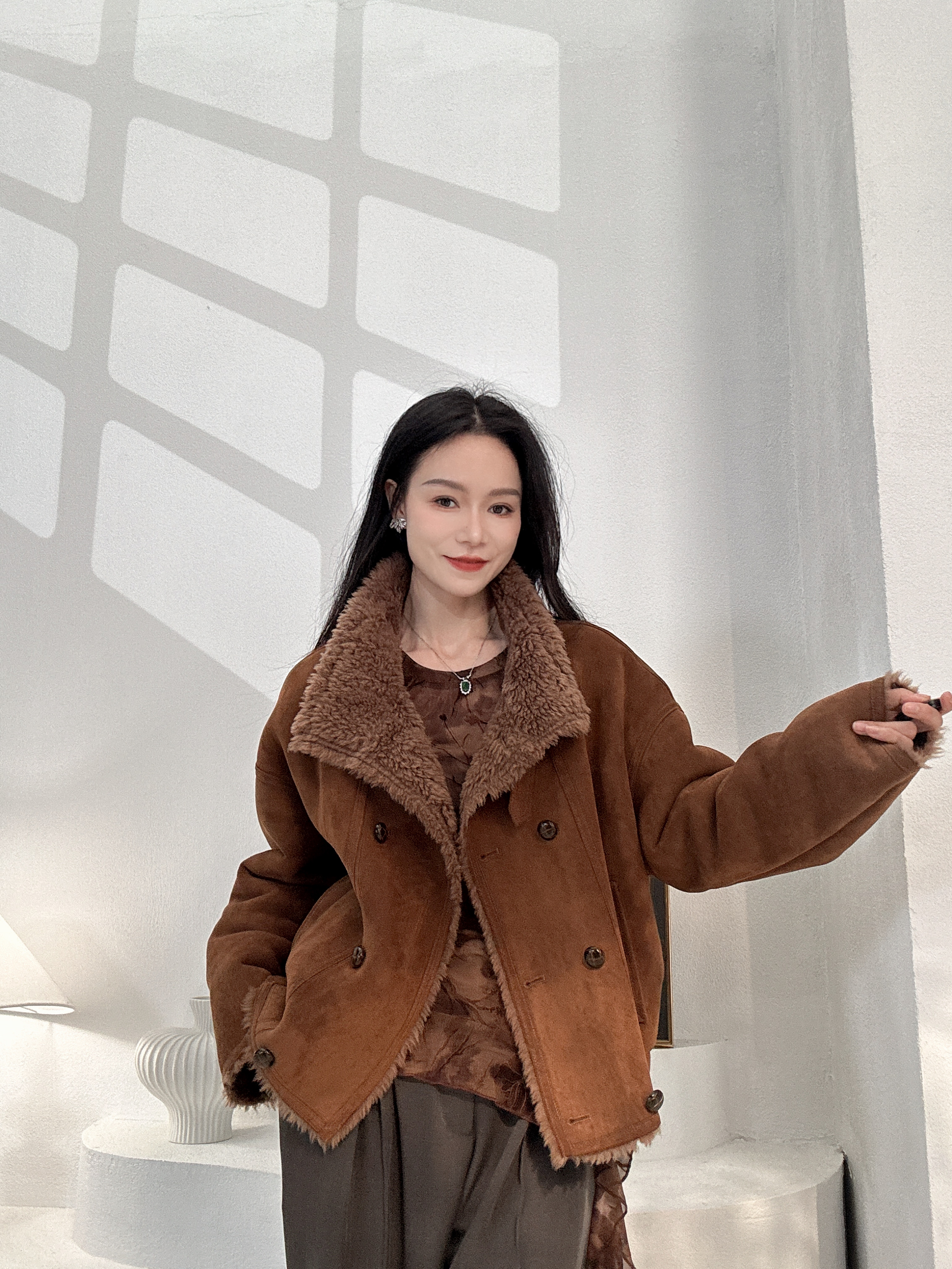 海宁女装紫阔秋冬季美拉德机车双排扣绵羊毛全羊毛颗粒外套