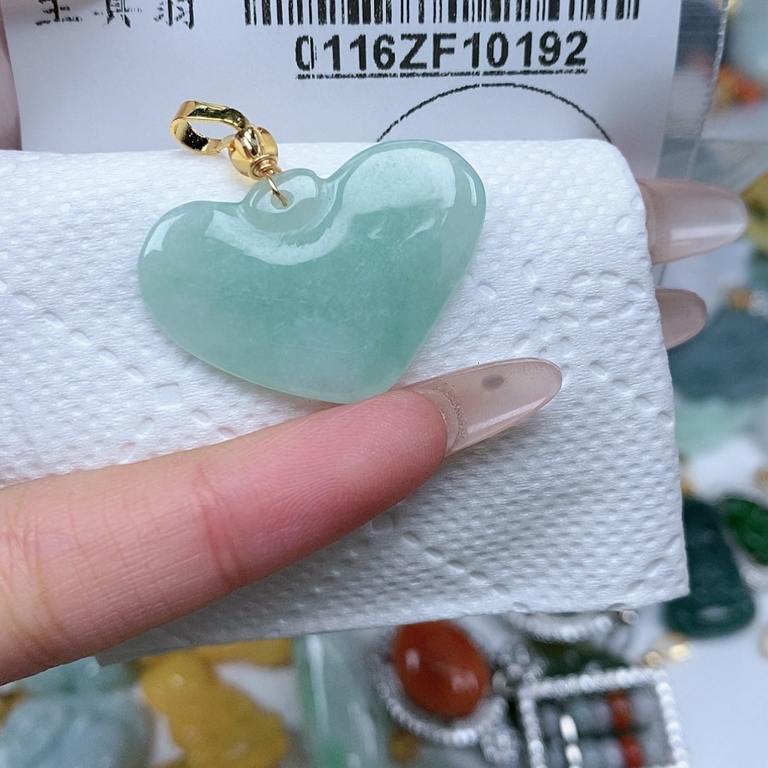 翡翠吊坠(不含链)未镶嵌