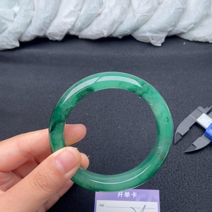 石英质玉（非洲翠）手镯未镶嵌21
