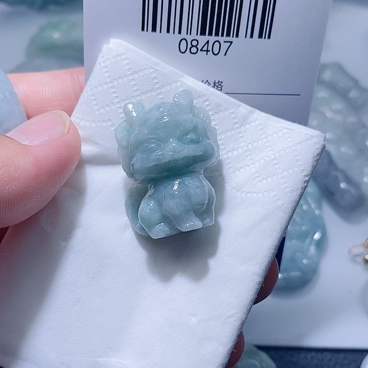 翡翠未镶嵌颈饰天光墟翡翠市场现金代购