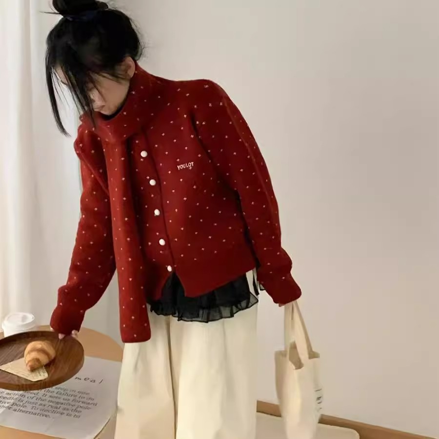 配围巾圣诞氛围感红色两件套带围巾毛衣开衫女秋冬慵懒风针织外套