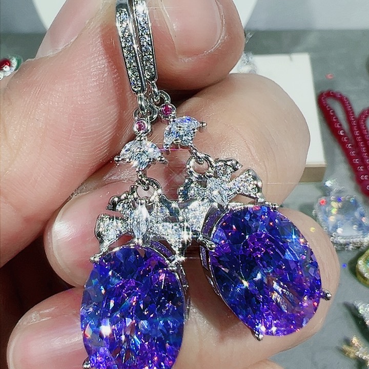 红宝石颈饰未镶嵌