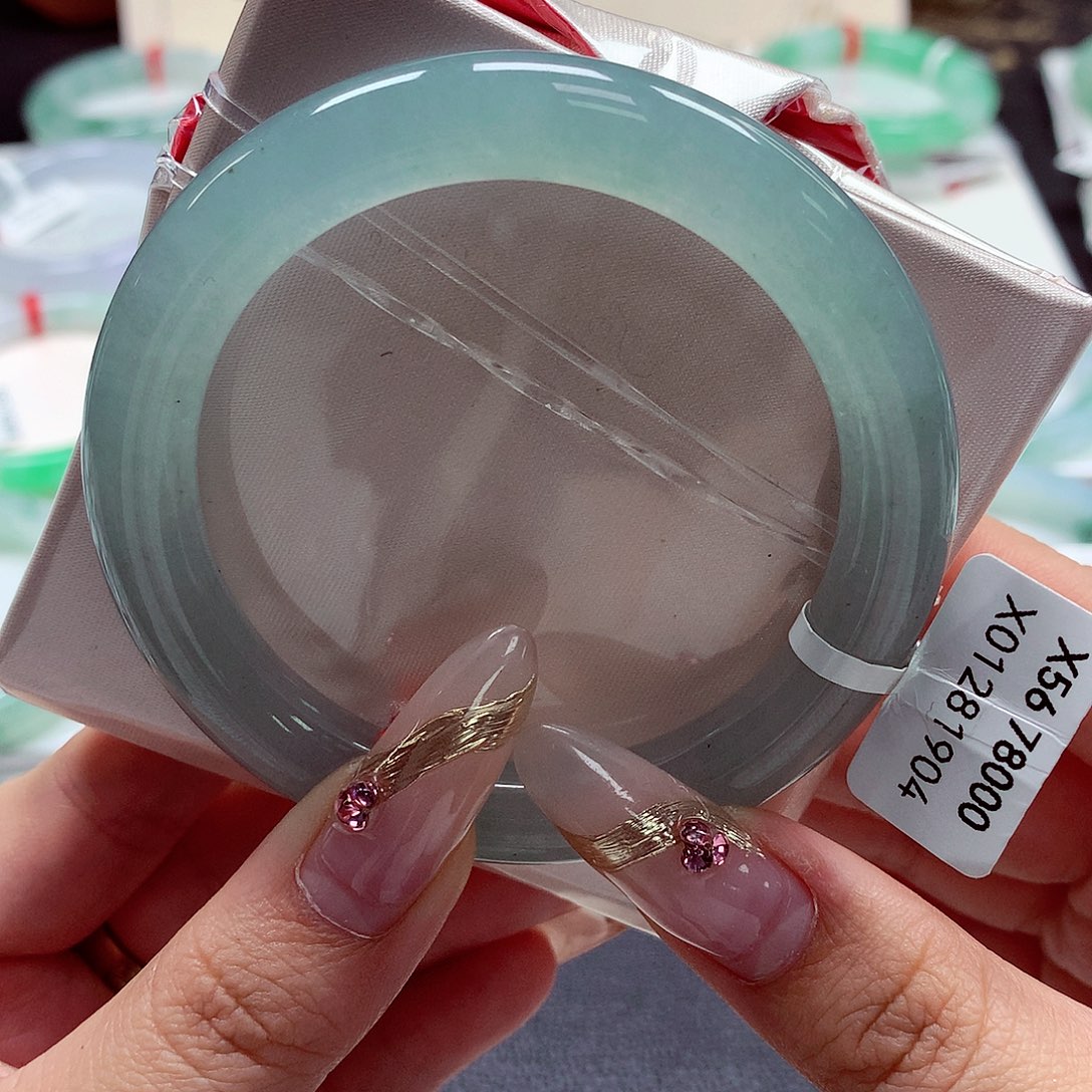 翡翠手镯（圆镯）未镶嵌22（51号）