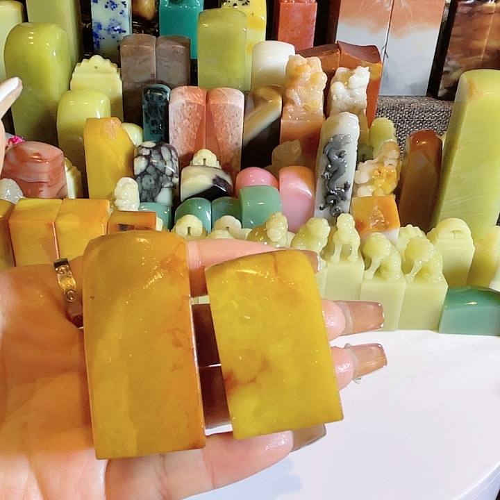 青田石老矿菜花黄