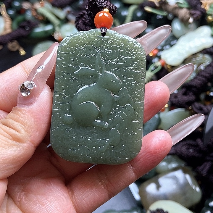 和田玉颈饰未镶嵌双面