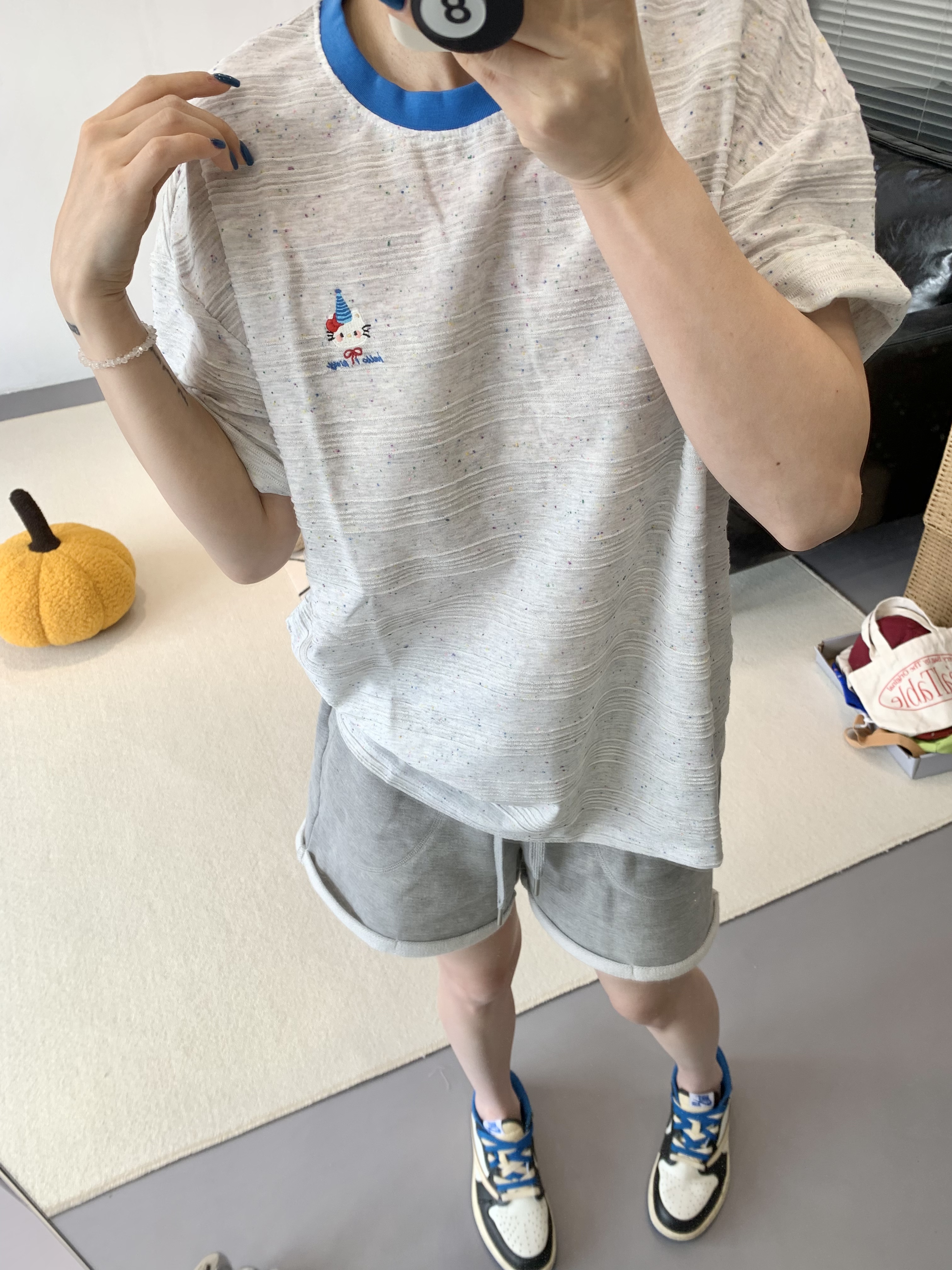 程程甄选  韩系KT猫彩点棉条纹休闲时尚短袖8185