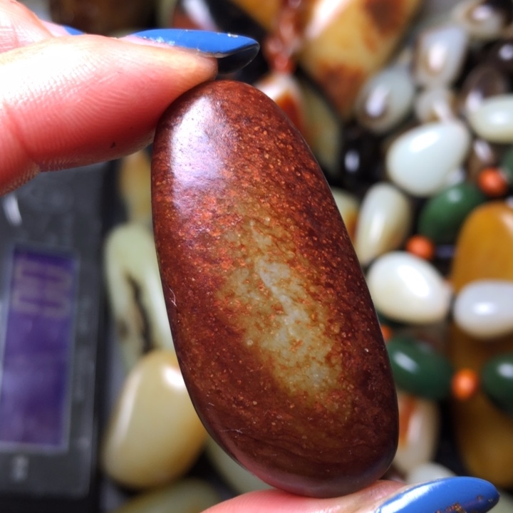 和田玉（翠青玉）未镶嵌珠宝奇石