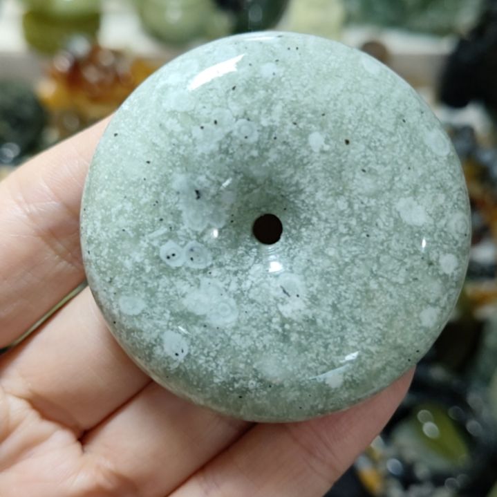 岫玉未镶嵌平安扣