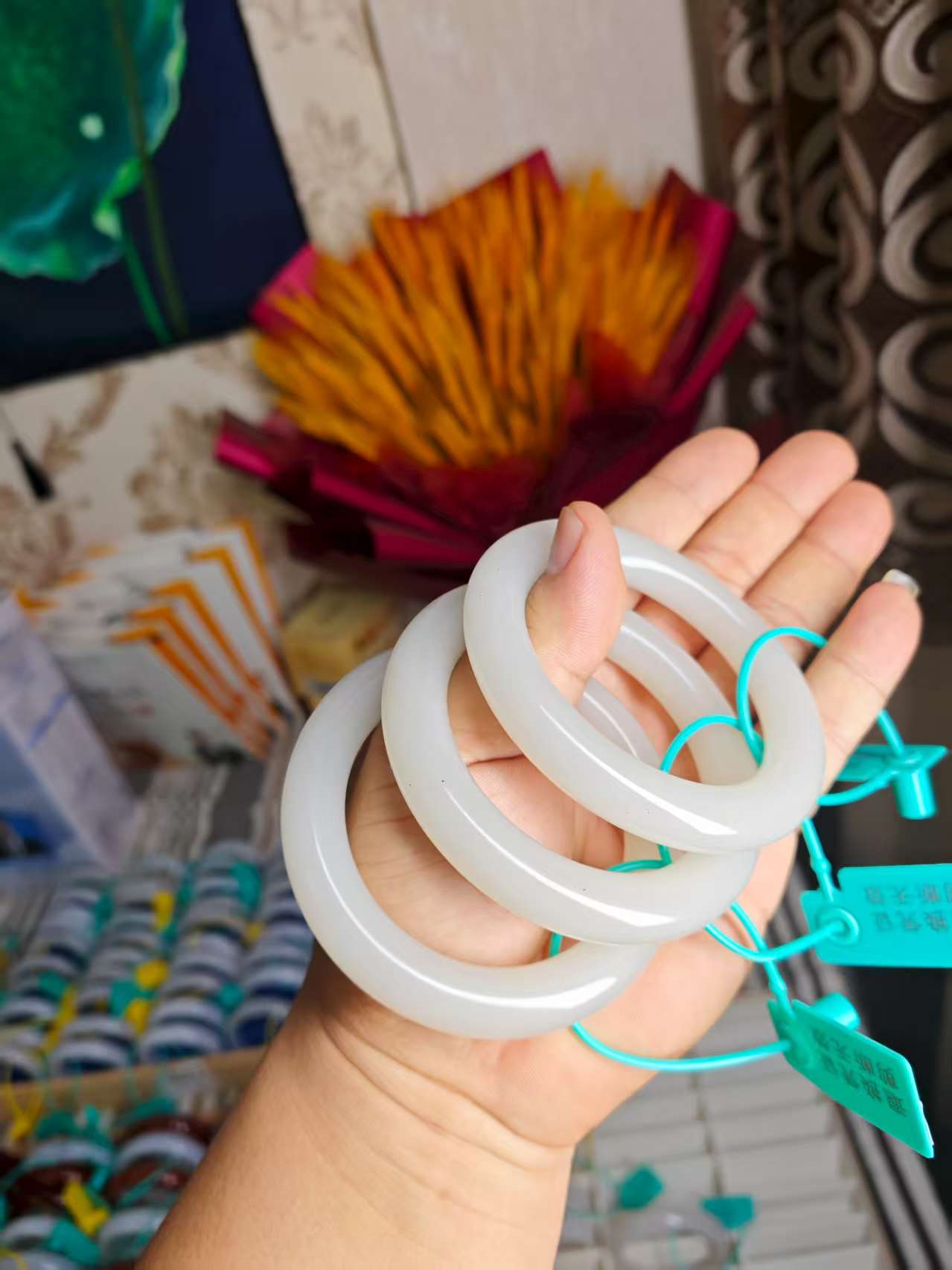 立新优选丶佘太翠的胖圆手镯