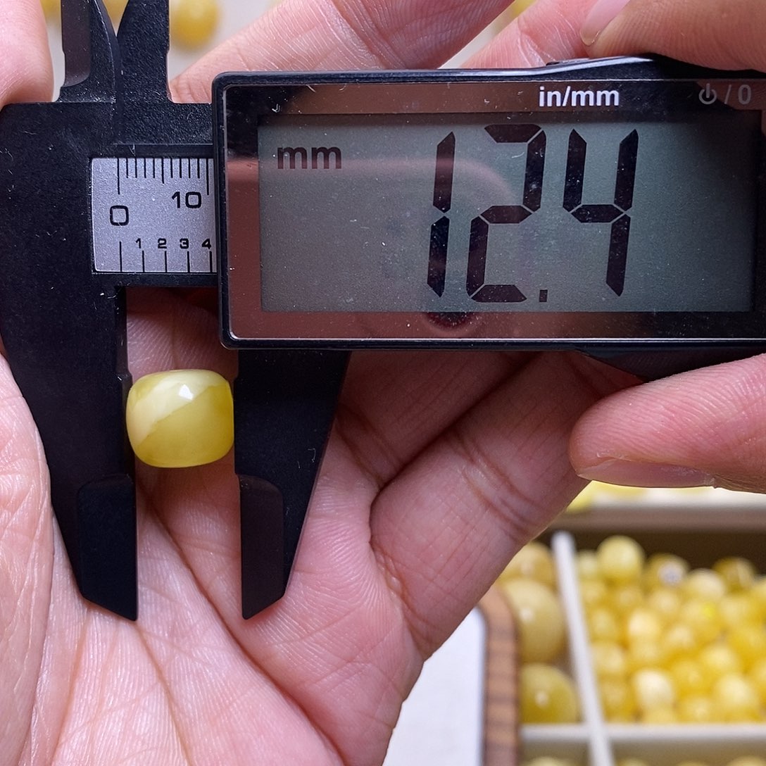 未镶嵌琥珀裸石津*通蜜蜡老型
