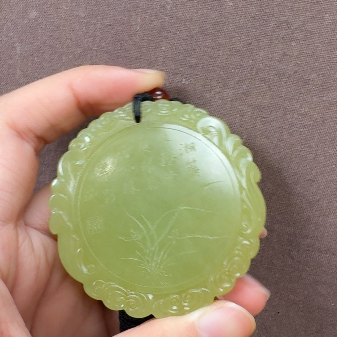 未镶嵌和田玉挂件