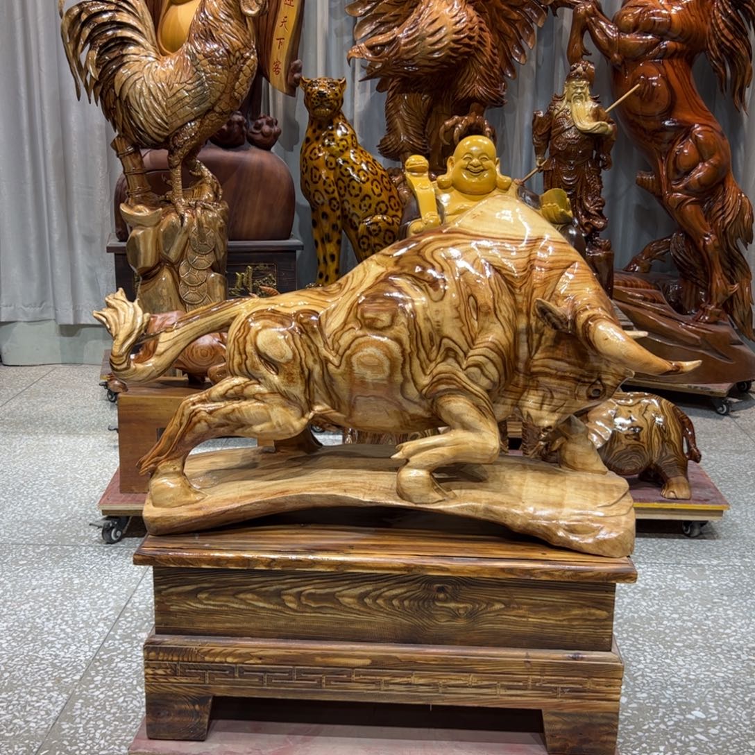 Z***u香樟木实木根雕摆件牛