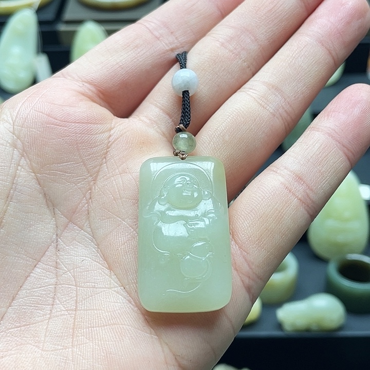 和田玉颈饰未镶嵌