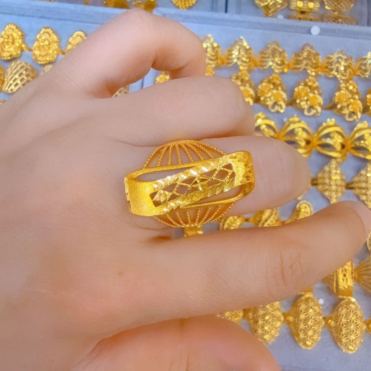 铜合金戒指 网红KS 01号戒指رەڭ مەڭگۈ ئوڭمەيدۇ
