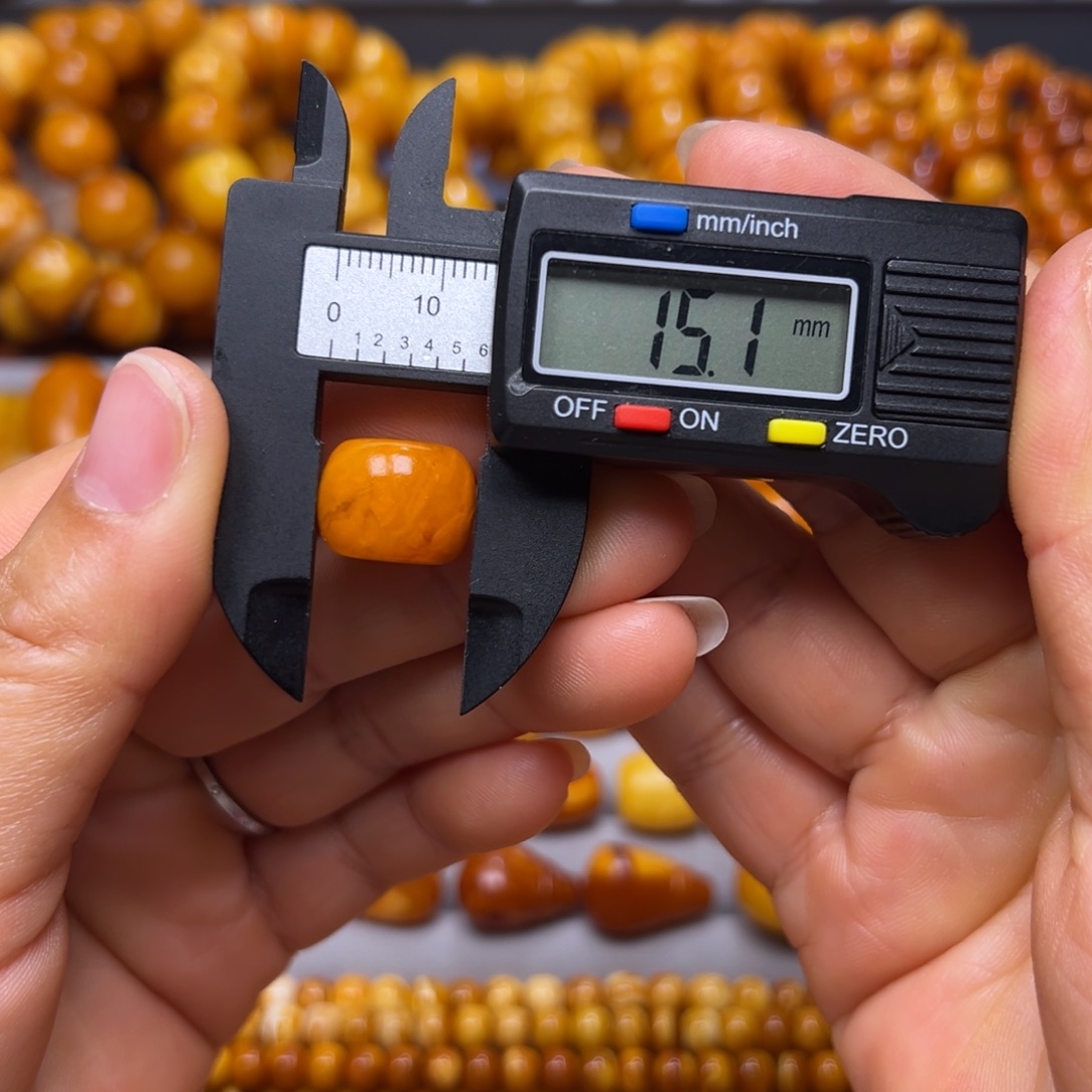 琥珀未镶嵌吊坠(不含链)