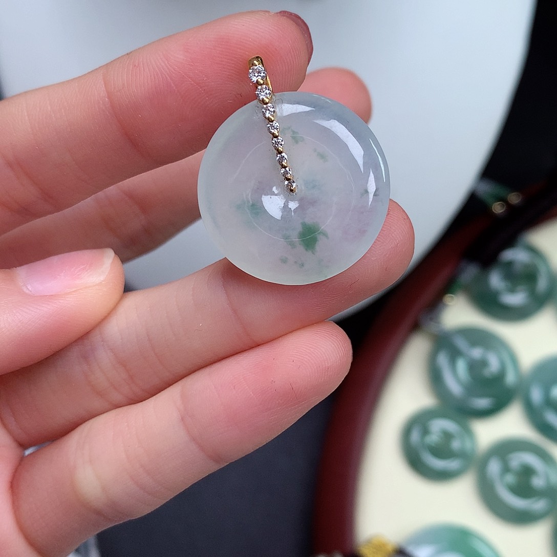 翡翠颈饰18K金镶嵌平安扣