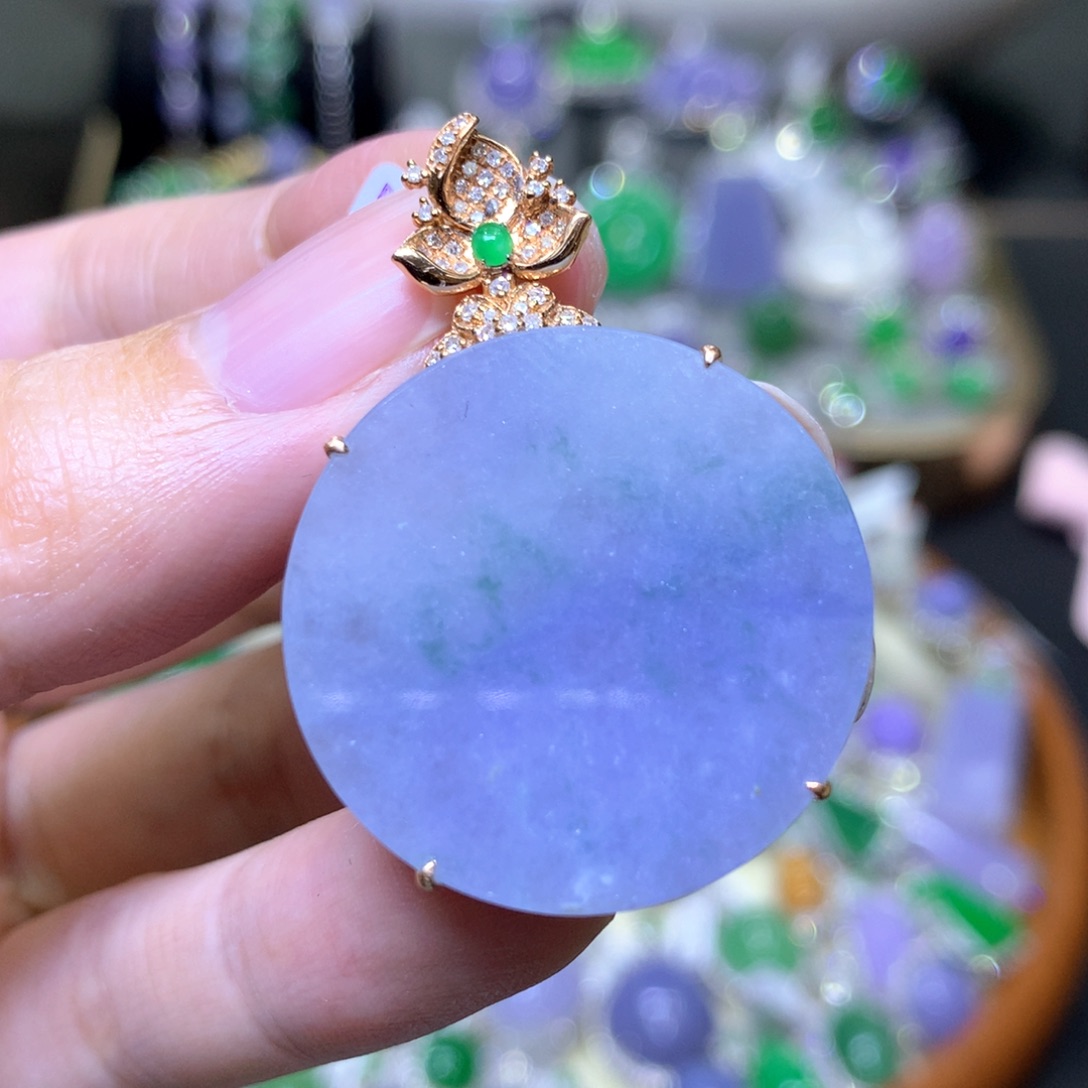 【闪购商品】翡翠颈饰18K金镶嵌翡翠吊坠项链