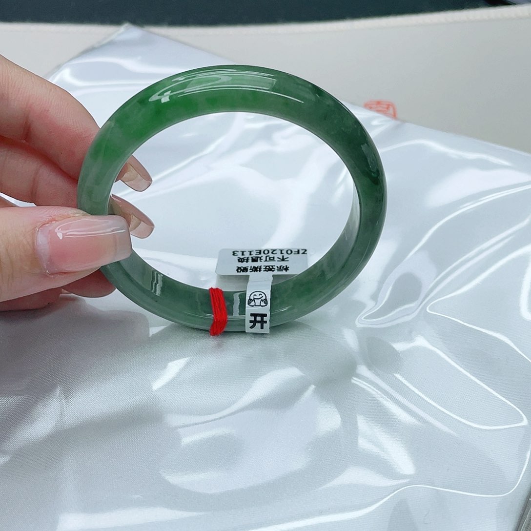 翡翠手镯未镶嵌正56.7