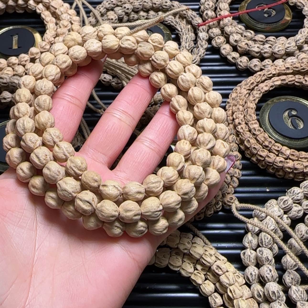 【闪购商品】柏香籽/百香籽吊坠W***E