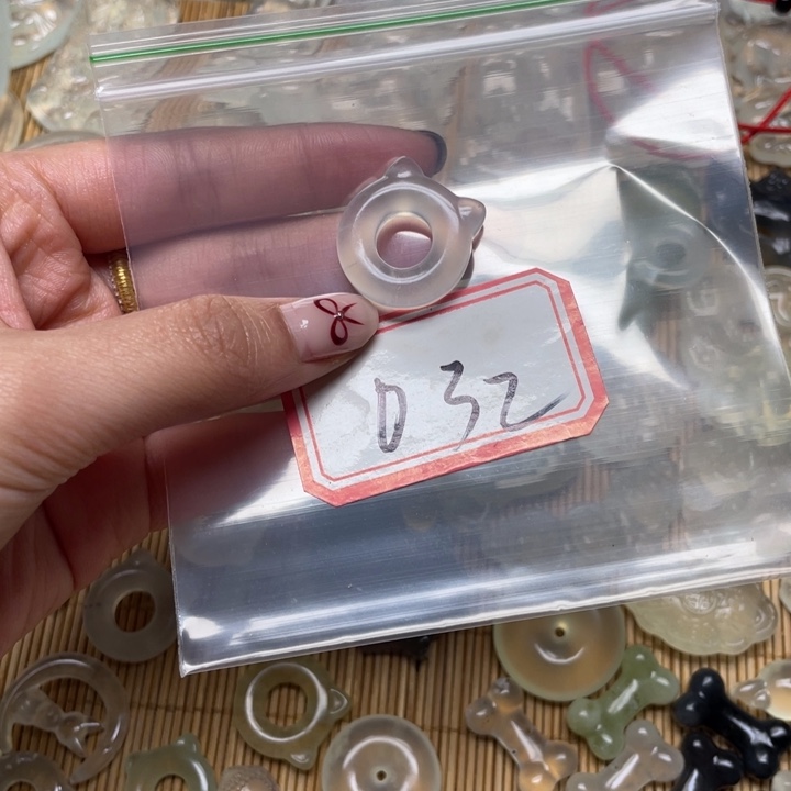 蛇纹石玉颈饰未镶嵌a*.