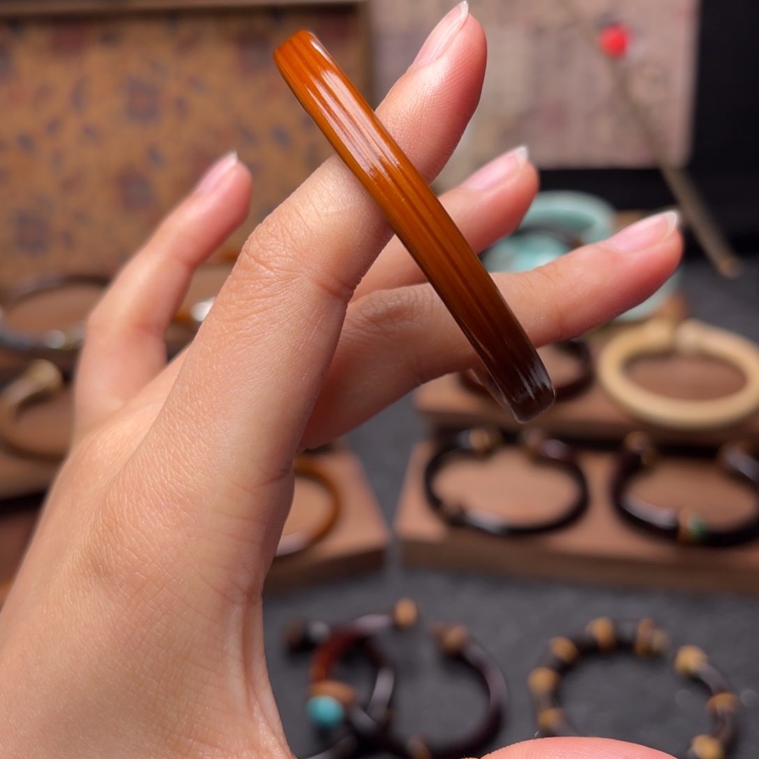 一***.木质非金属金刚藤手镯