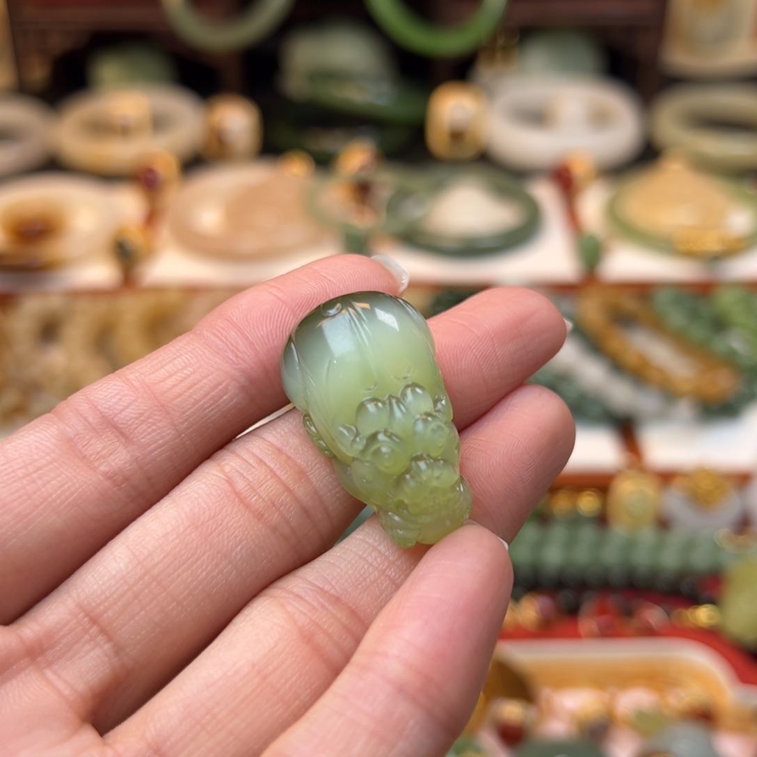 和田玉挂件未镶嵌