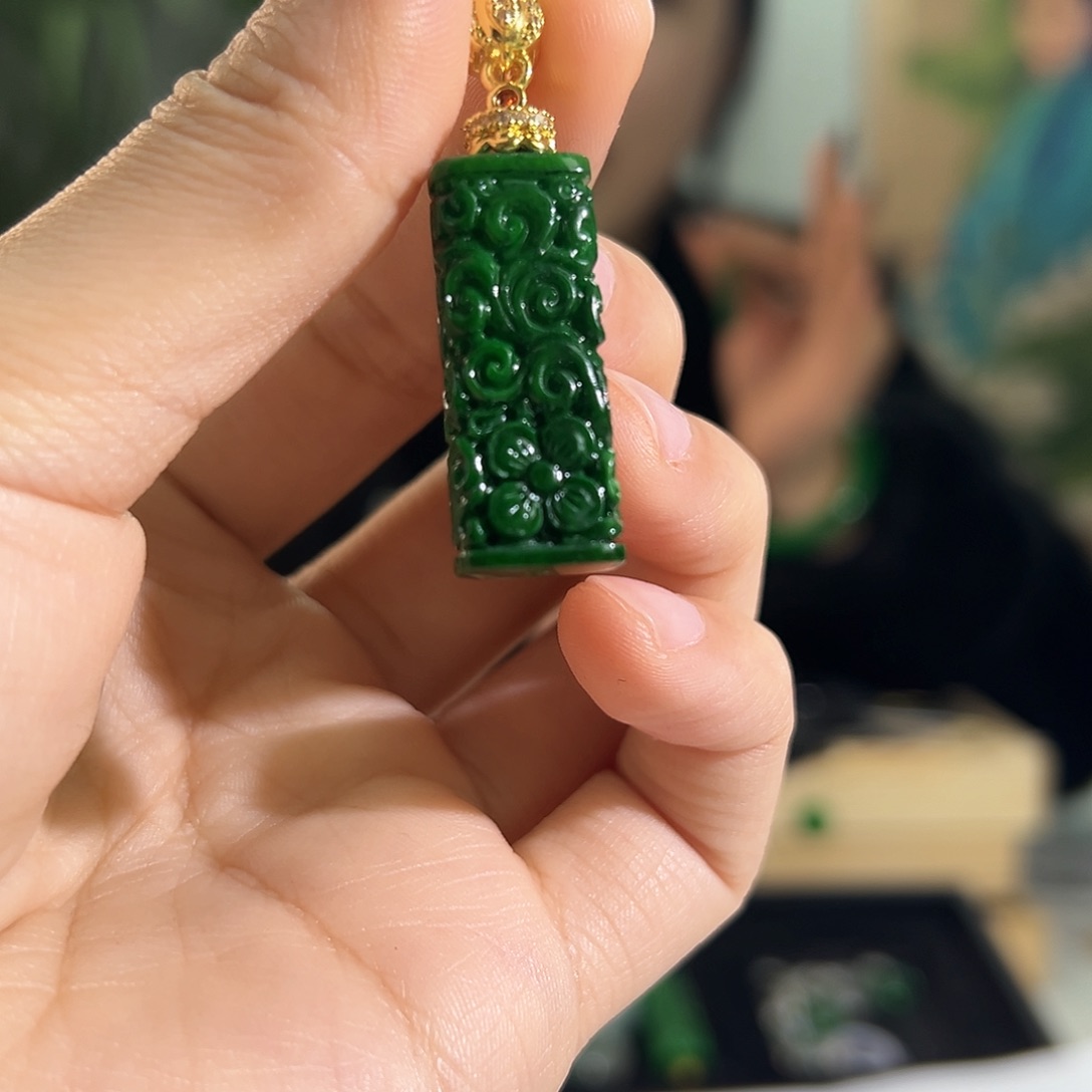 翡翠耳饰未镶嵌缅甸s35