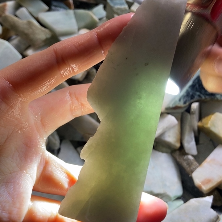 翡翠颈饰未镶嵌天然翡翠