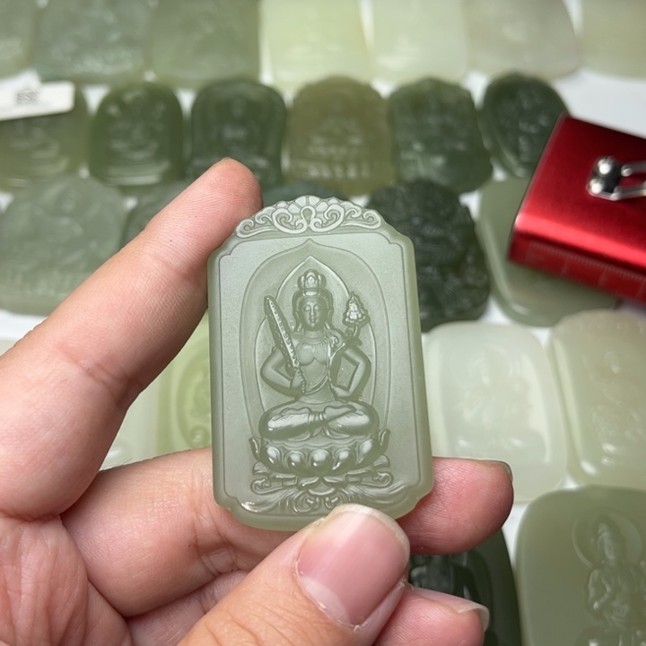 和田玉颈饰未镶嵌崇****娟