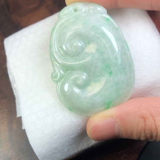 翡翠未镶嵌颈饰缅甸A货，每天下午1点半开播