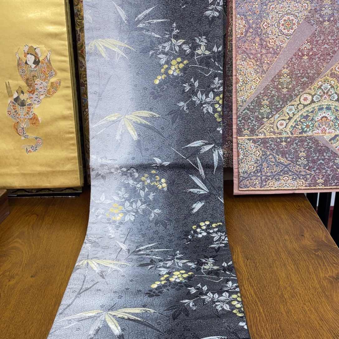 织绣全通渐变枇杷纹