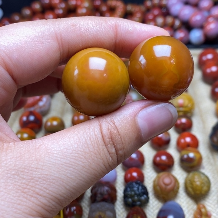 玛瑙/玉髓战国红玛瑙未镶嵌梵****制