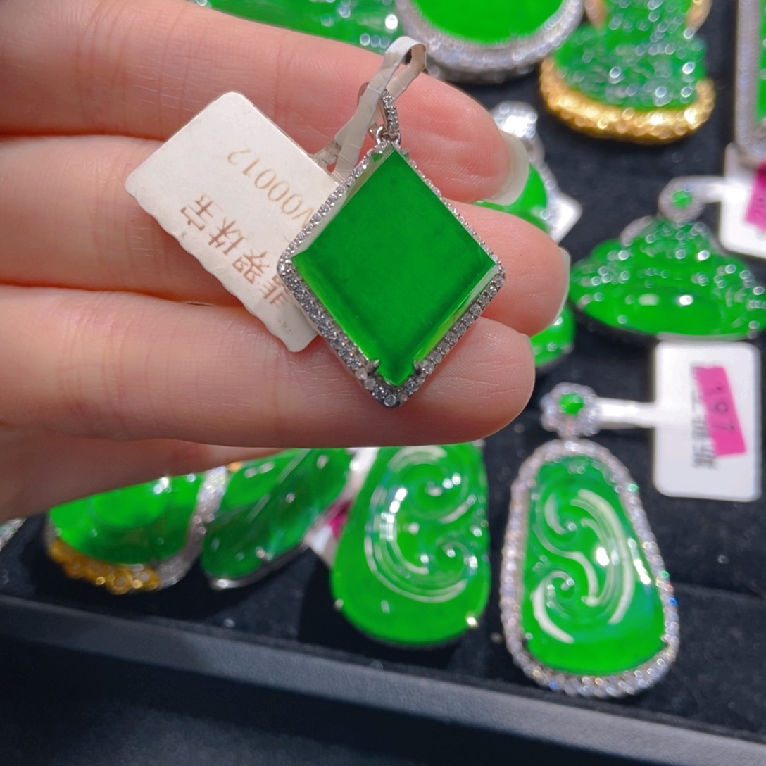 翡翠吊坠(不含链)银S925镶嵌