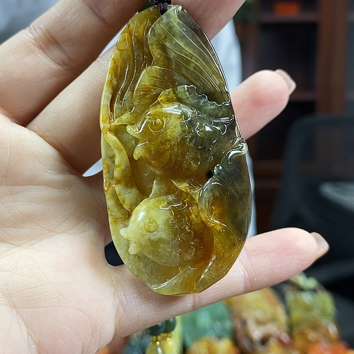 蛇纹石玉未镶嵌吊坠