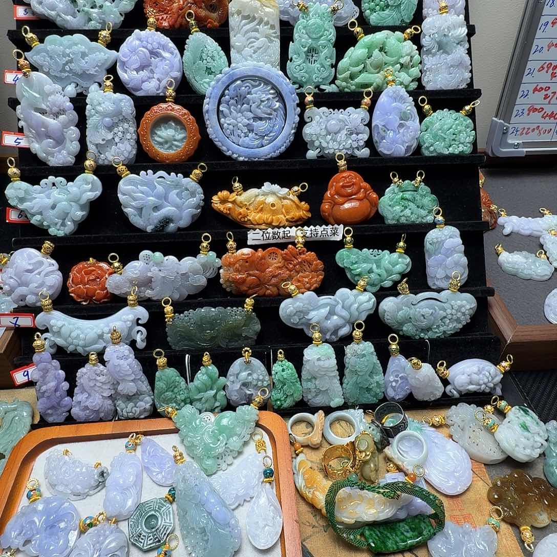 吊坠(不含链)未镶嵌翡翠逆**上