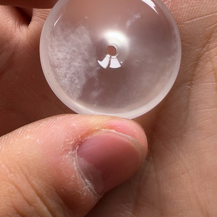 石英质玉未镶嵌颈饰雪花棉 平安扣