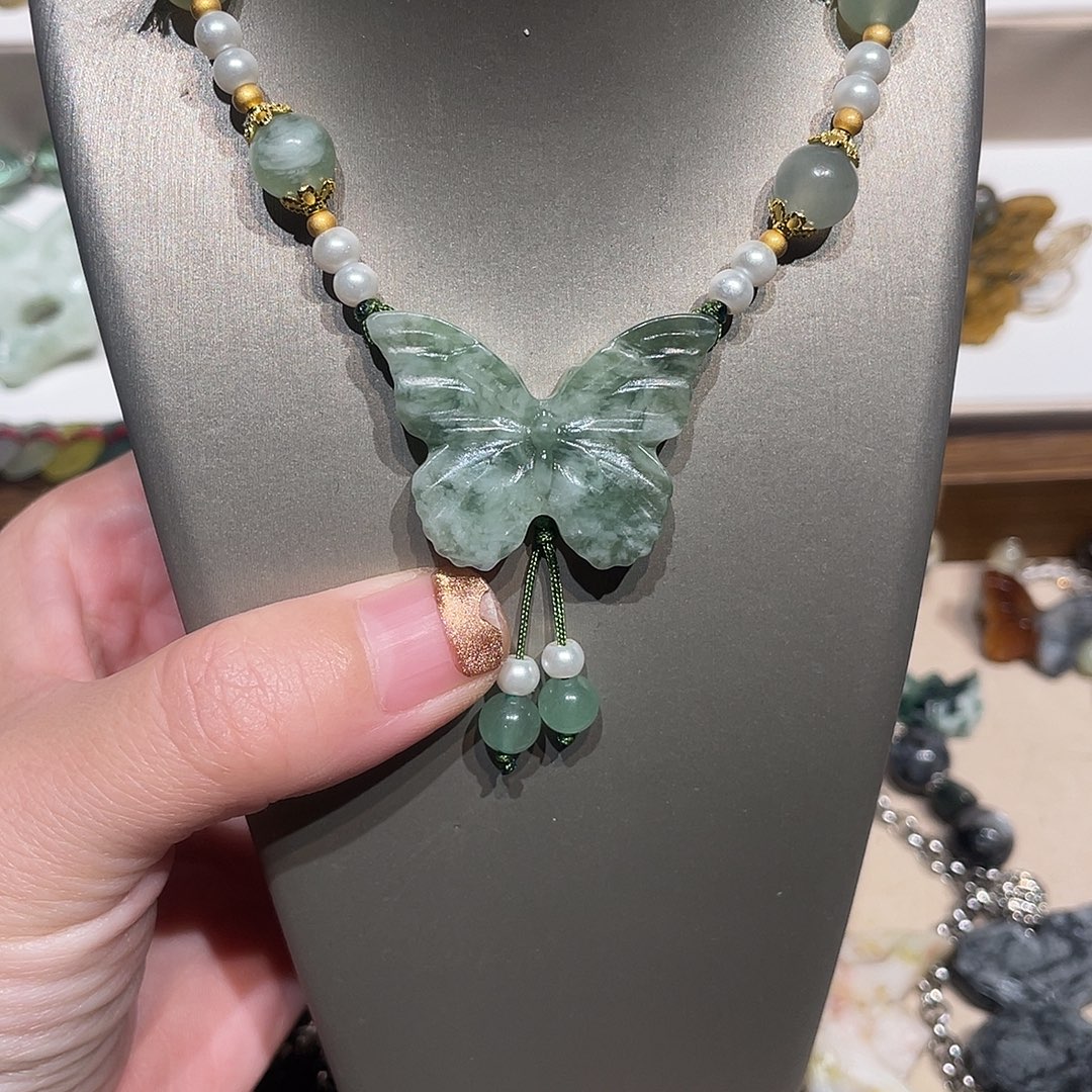 蛇纹石玉合金颈饰