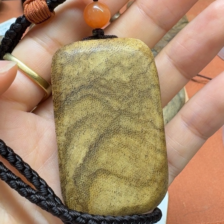 大叶紫檀（黑酸枝木类）