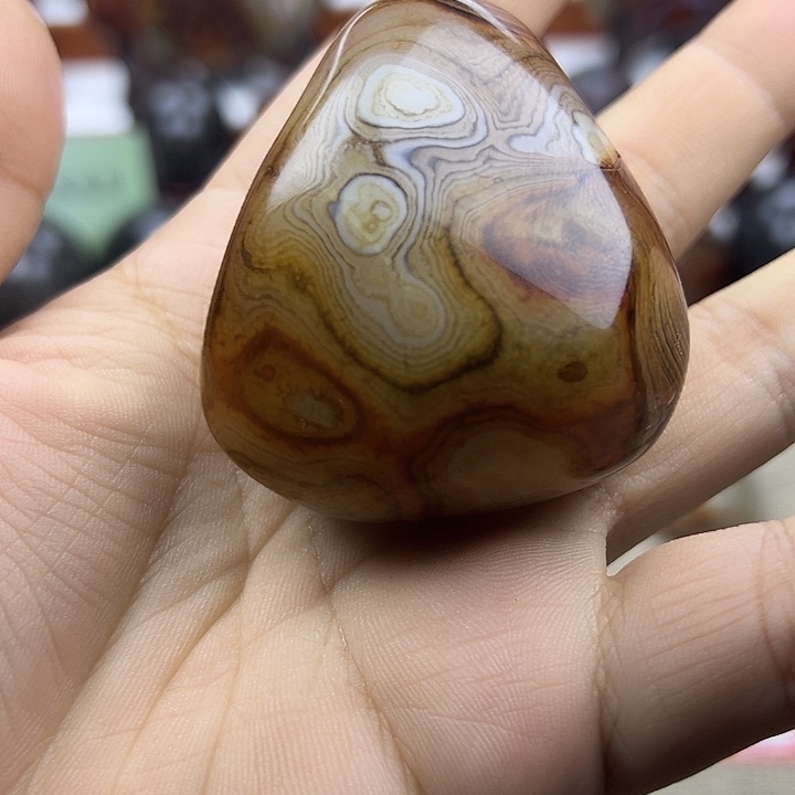 用***1玛瑙/玉髓未镶嵌缠丝玛瑙原石小品石
