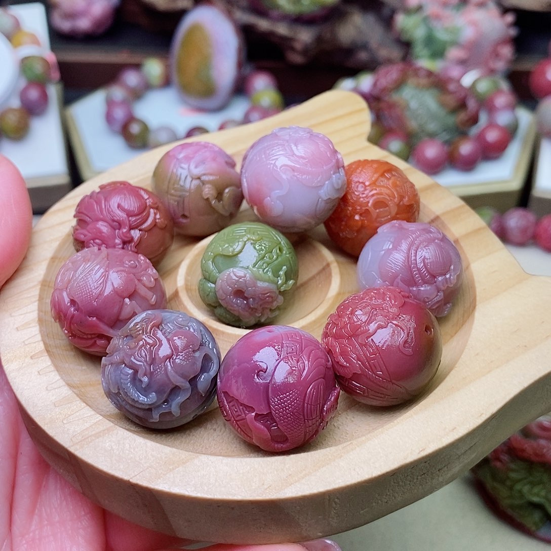 玛瑙/玉髓珠宝奇石未镶嵌用****2盐源玛瑙定制