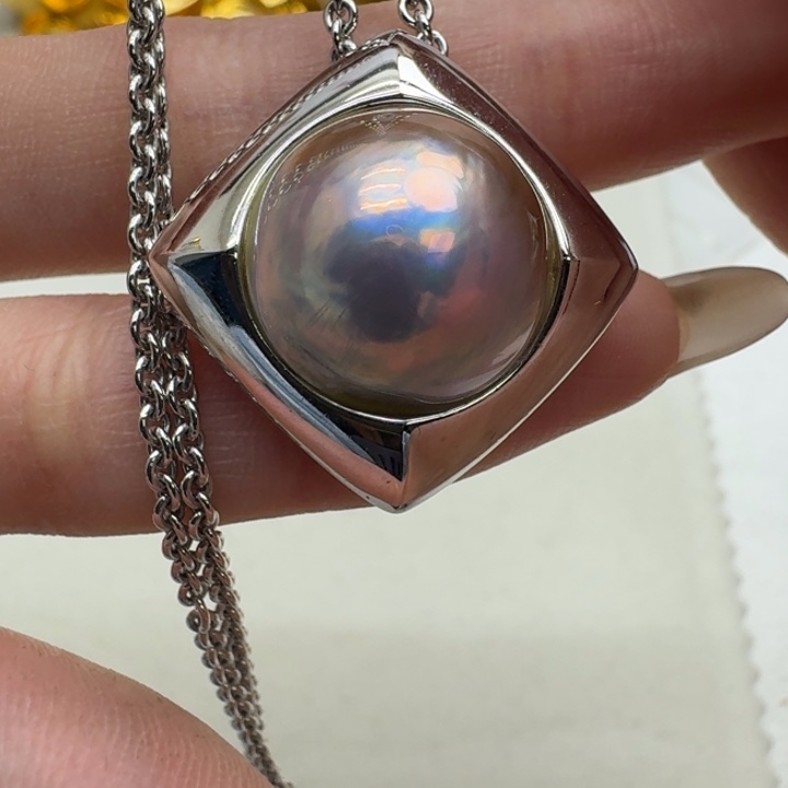 未镶嵌拼合珍珠（马贝珠）颈饰