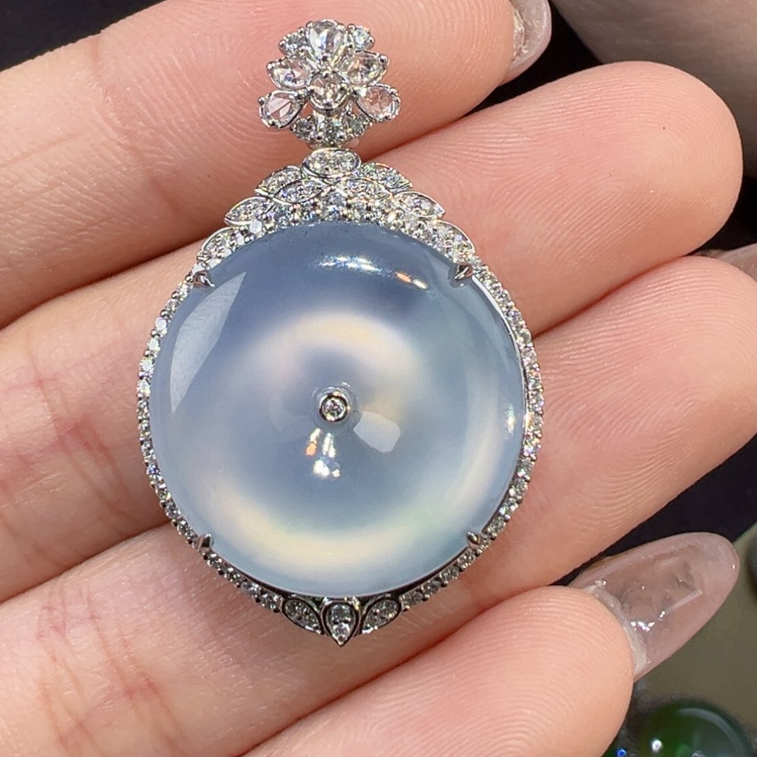 翡翠颈饰18K金镶嵌平安扣