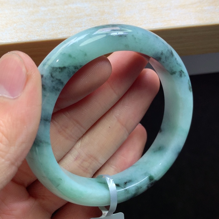 翡翠未镶嵌手镯手镯