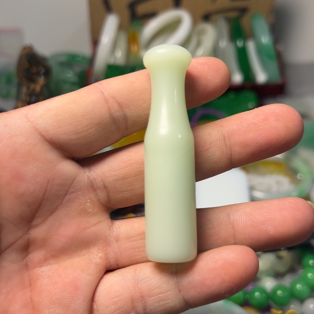 翡翠未镶嵌颈饰不退不换