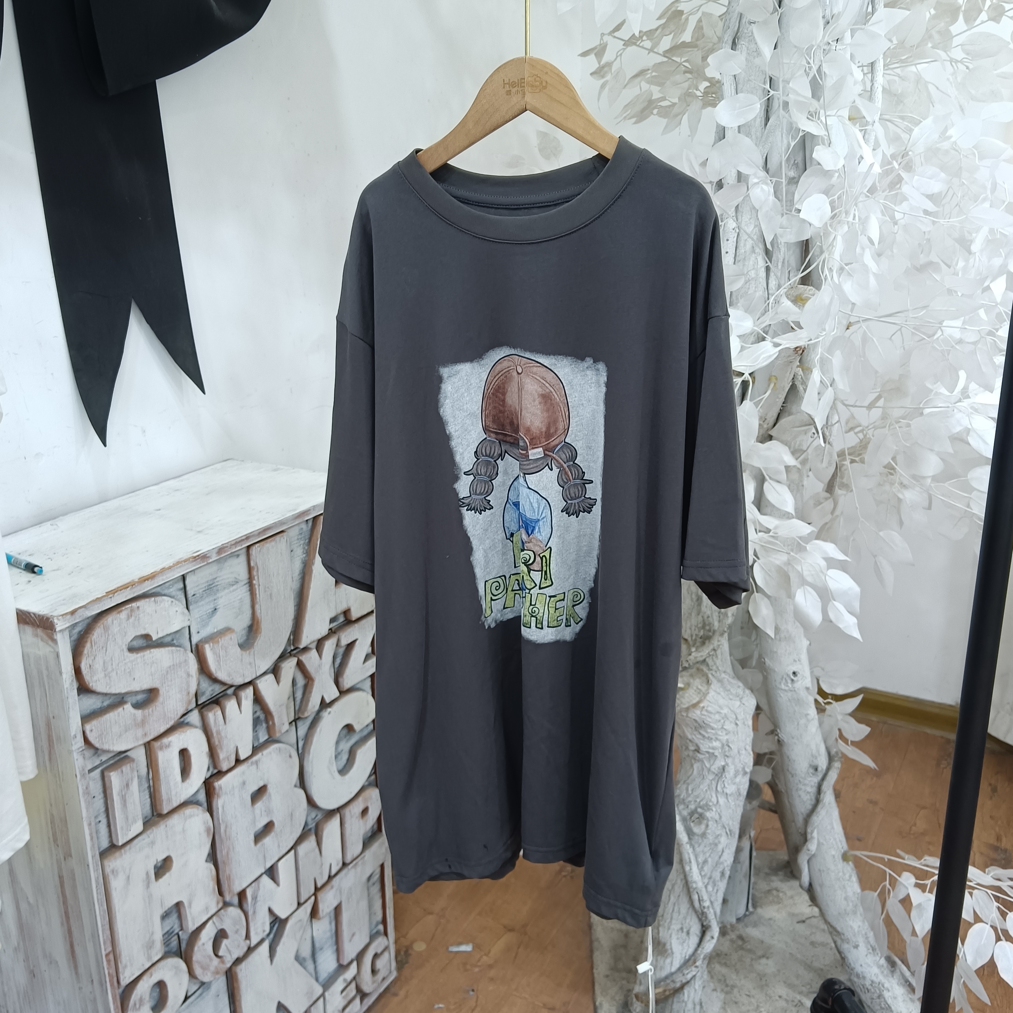 V780灰色女孩青少年大版T