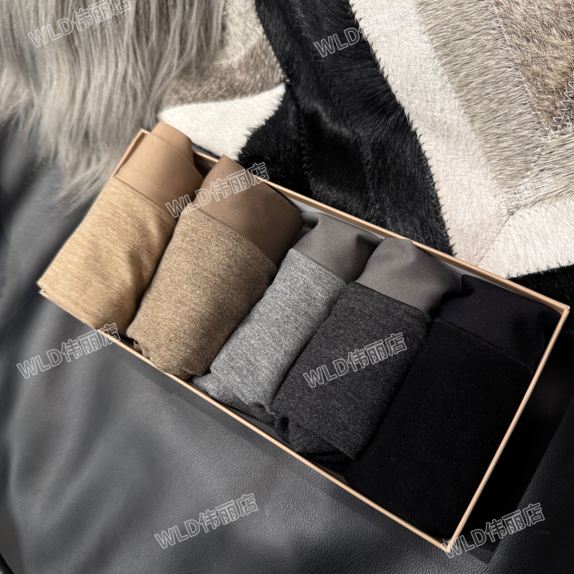 伟丽6店4668款【桑蚕丝中腰内裤五条装】无痕新款保暖拼色