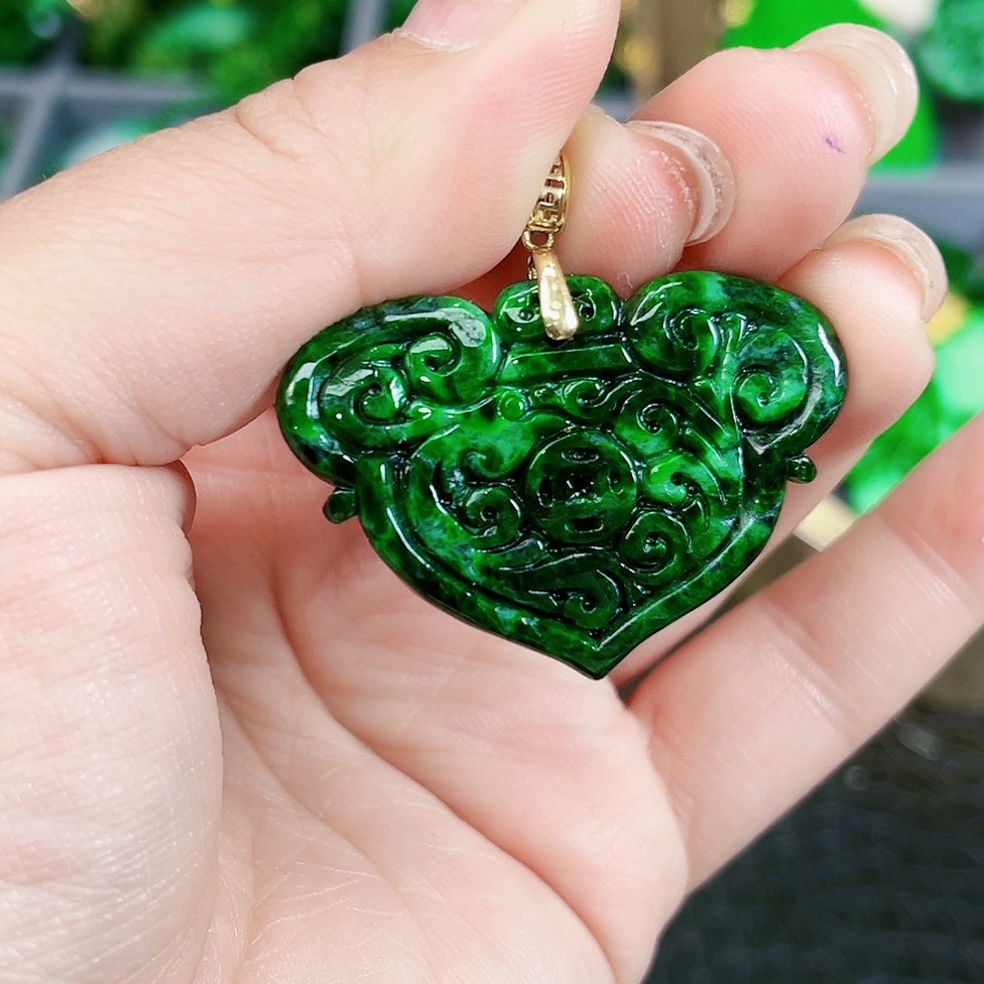 翡翠颈饰18K金镶嵌吊坠