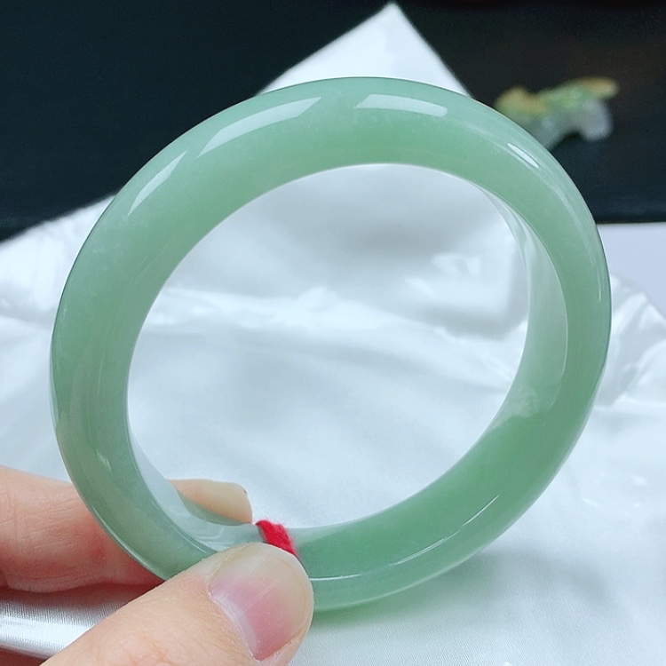 【闪购商品】翡翠手镯未镶嵌天然翡翠手镯