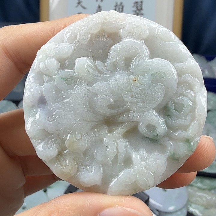翡翠未镶嵌颈饰翡翠
