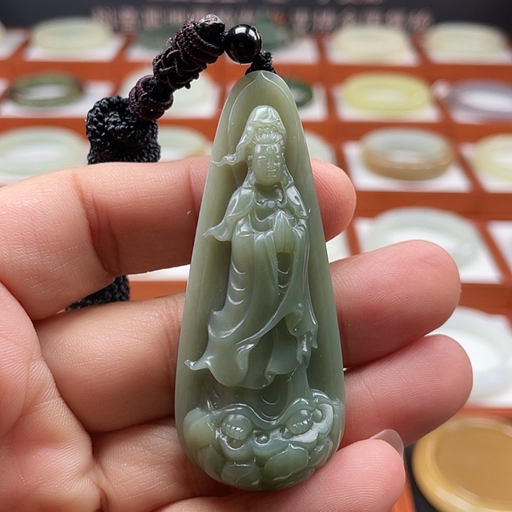 和田玉颈饰未镶嵌观音
